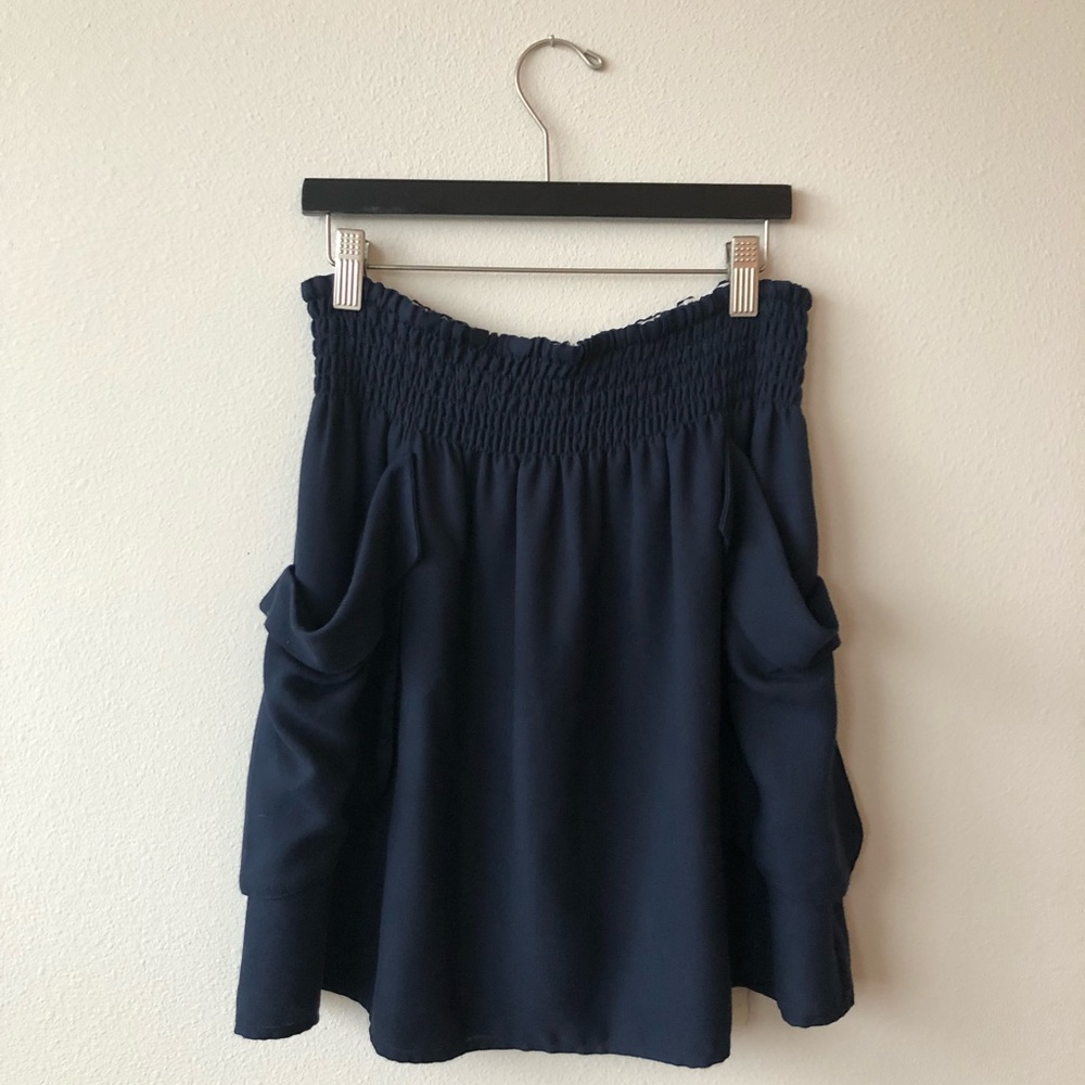 Fit and flare H&M skirt with structured pockets